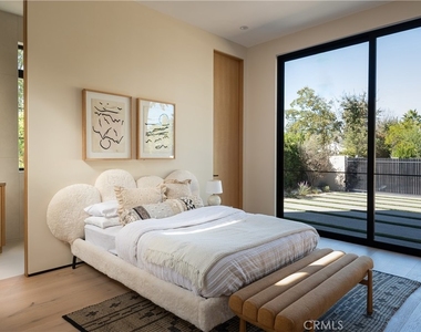 23340 Collins - Photo Thumbnail 30
