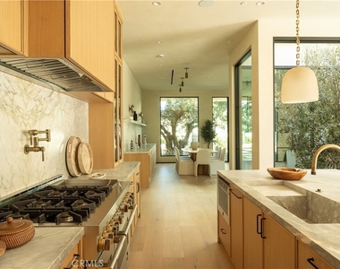 23340 Collins - Photo Thumbnail 23