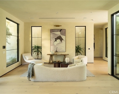 23340 Collins - Photo Thumbnail 14