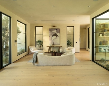 23340 Collins - Photo Thumbnail 13
