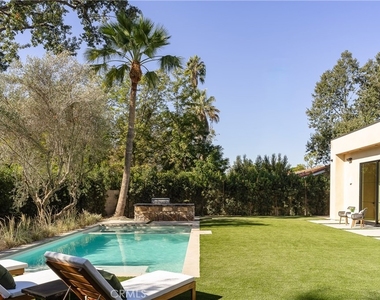 23340 Collins - Photo Thumbnail 7