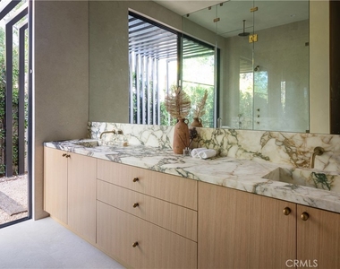 23340 Collins - Photo Thumbnail 27