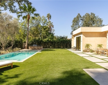 23340 Collins - Photo Thumbnail 6