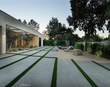 23340 Collins - Photo Thumbnail 1