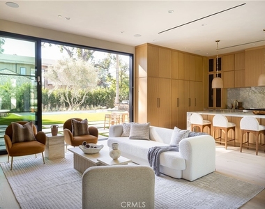 23340 Collins - Photo Thumbnail 19
