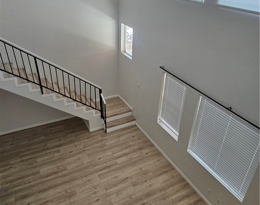 4206 Vahan Court - Photo Thumbnail 8
