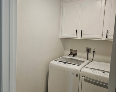 4206 Vahan Court - Photo Thumbnail 5