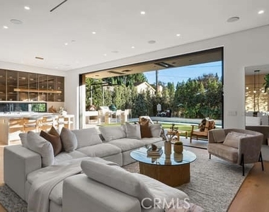 14758 Morrison - Photo Thumbnail 34