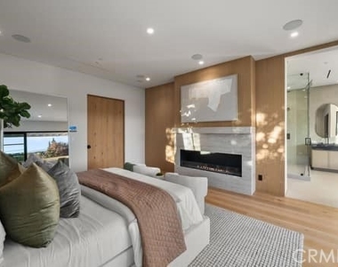 14758 Morrison - Photo Thumbnail 27