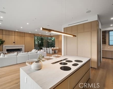 14758 Morrison - Photo Thumbnail 41