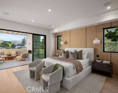 14758 Morrison - Photo Thumbnail 26