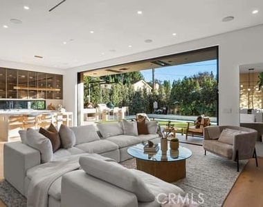 14758 Morrison - Photo Thumbnail 35