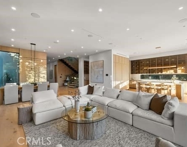 14758 Morrison - Photo Thumbnail 37