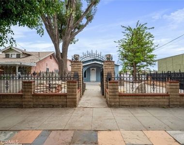 1514 1/2 E Young Street - Photo Thumbnail 9