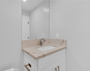 6335 W 82nd Street - Photo Thumbnail 11