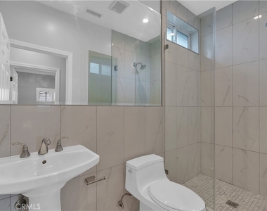 6335 W 82nd Street - Photo Thumbnail 13