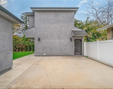 6335 W 82nd Street - Photo Thumbnail 21