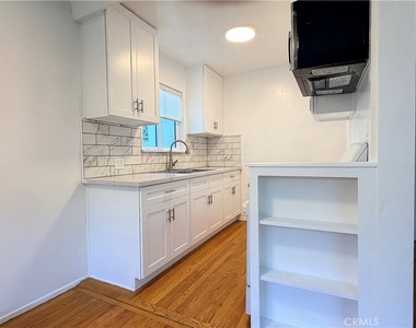 722 Westbourne - Photo Thumbnail 6