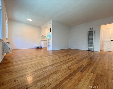 722 Westbourne - Photo Thumbnail 1