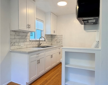 722 Westbourne - Photo Thumbnail 5