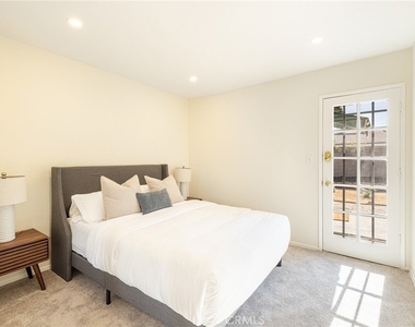 2206 Stinson Street - Photo Thumbnail 16