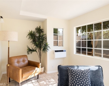 2206 Stinson Street - Photo Thumbnail 9