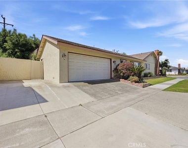 9306 Gregory Street - Photo Thumbnail 2