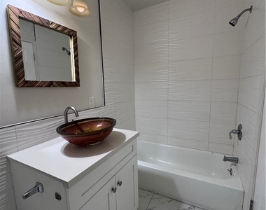 875 W 41st Drive - Photo Thumbnail 10