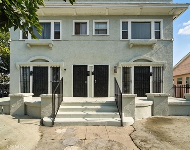 875 W 41st Drive - Photo Thumbnail 3
