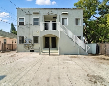 875 W 41st Drive - Photo Thumbnail 16