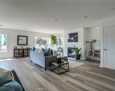 4603 E Ocean Boulevard - Photo Thumbnail 3