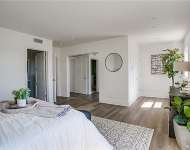 4603 E Ocean Boulevard - Photo Thumbnail 40