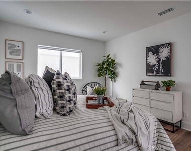 4603 E Ocean Boulevard - Photo Thumbnail 33