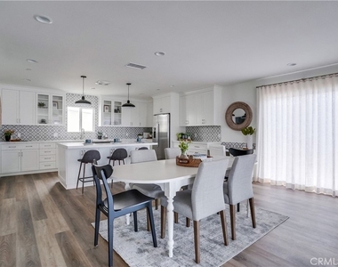 4603 E Ocean Boulevard - Photo Thumbnail 8