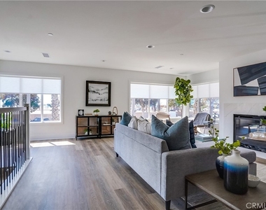 4603 E Ocean Boulevard - Photo Thumbnail 7