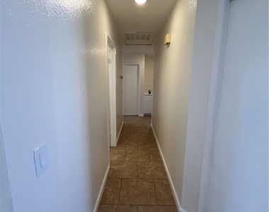 14914 Binford Avenue - Photo Thumbnail 15