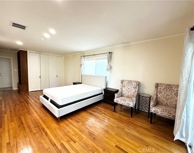 8522 Enramada - Photo Thumbnail 9