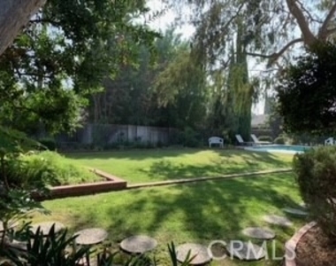 8522 Enramada - Photo Thumbnail 16