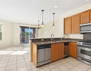 12664 Chapman Avenue - Photo Thumbnail 5