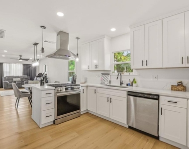 519 S 33rd Street - Photo Thumbnail 12