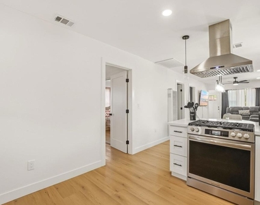 519 S 33rd Street - Photo Thumbnail 15