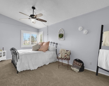 885 Oakland Hills Drive - Photo Thumbnail 32