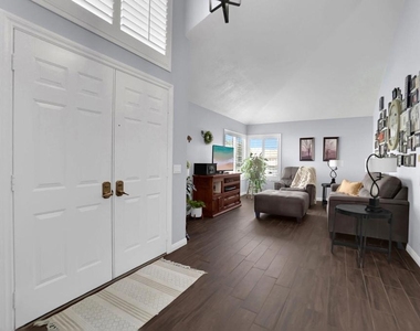 885 Oakland Hills Drive - Photo Thumbnail 5