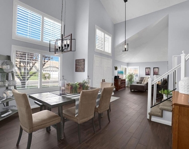 885 Oakland Hills Drive - Photo Thumbnail 13