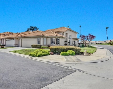 885 Oakland Hills Drive - Photo Thumbnail 3