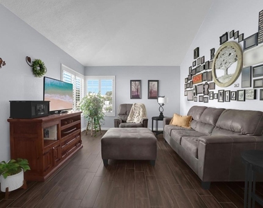 885 Oakland Hills Drive - Photo Thumbnail 6