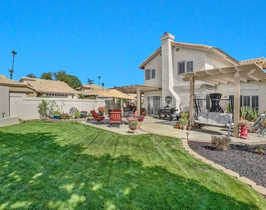 885 Oakland Hills Drive - Photo Thumbnail 47
