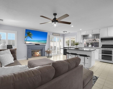 885 Oakland Hills Drive - Photo Thumbnail 16
