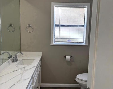 10822 Hartsook Street - Photo Thumbnail 12