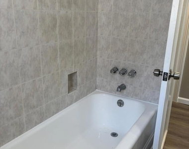 10822 Hartsook Street - Photo Thumbnail 14